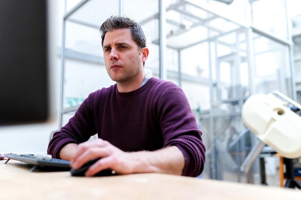 Quantum computing applications in medical research and drug discovery